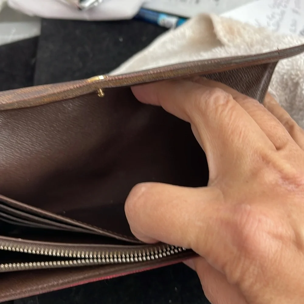 Louis Vuitton Damier Ebene Sarah Women Wallet. MA125 - Picture 11 of 13